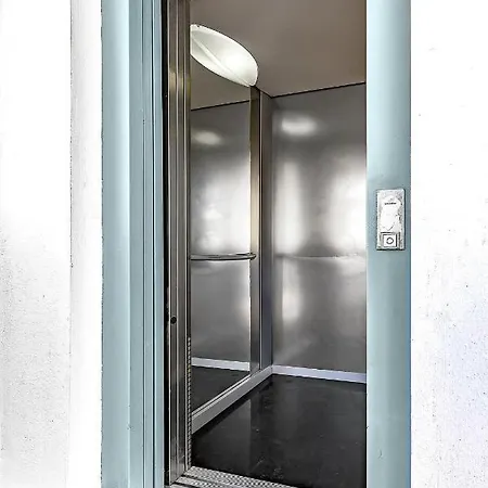 Ξενοδοχείο με διαμερίσματα Apto Con Piscina, Terraza Privada & Ac