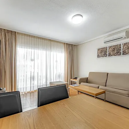 Apto Con Piscina, Terraza Privada & Ac Lägenhetshotell